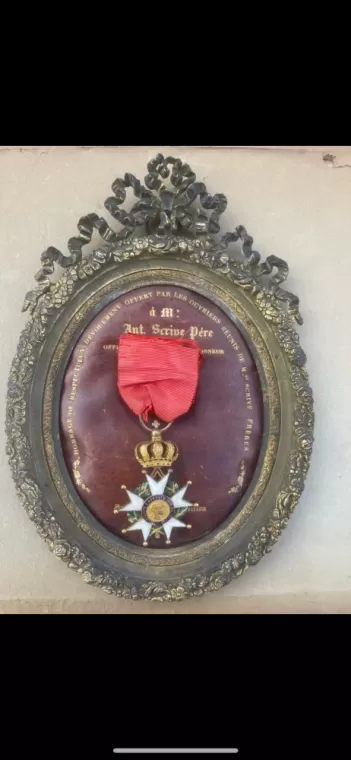 Estimation et Rachat de Médaille Militaire et Insignes Militaires à Nice , Cagnes-sur-Mer, Stéphane Heitzmann Antiquité