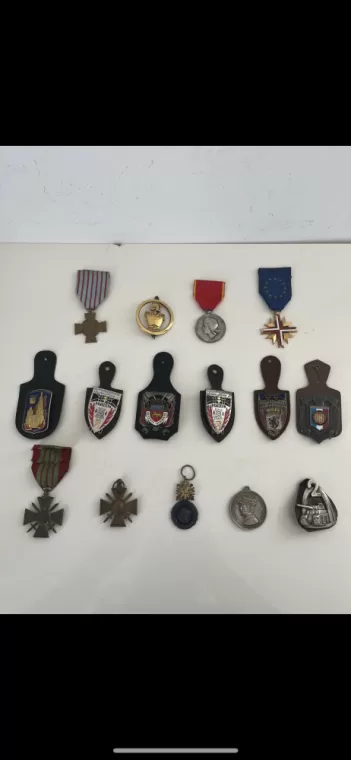Estimation et Rachat de Médaille Militaire et Insignes Militaires à Cagnes Sur Mer, Cagnes-sur-Mer, Stéphane Heitzmann Antiquité